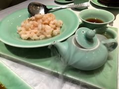 手剥龙井河虾仁-江南厨子·品苏杭(华润万象店)