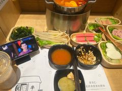 -独食火锅·半米屋台(直营总店)