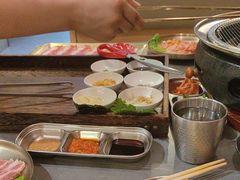 -围炉肉舍•炭烤活鳗•丹东海鲜烤肉(步行街店)