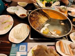 -呷哺呷哺(世贸.工三店)