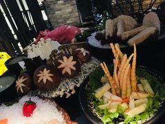-湊湊火锅·茶憩(新中关购物中心店)