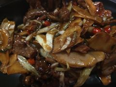 老山姜炒牛肉-原味田园·客家菜·土窑鸡(中航城君尚购物中心店)