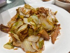 拆骨肉炒白菜-北李妈妈菜·虾爬子大锅贴(贵和店)
