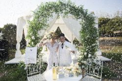-太郎花子婚纱摄影艺术中心