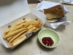 -必胜客(尹山湖歌林公园店)