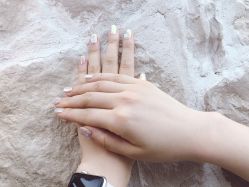 -手牵手美甲
