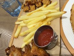 -必胜客(上海华谊新所店)