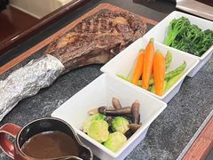 -三亚亚龙湾瑞吉酒店·宴悦Driftwood·游水海鲜·牛排·草坪·私人定制
