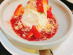 草莓脆粒慕斯-农畉LONFOOD(万象天地店)