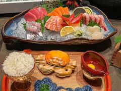 -蟹犇前•帝王蟹雪蟹(陆家嘴店)