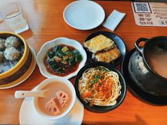 -莲餐厅·湖北菜·潜江小龙虾店(愚园路店)