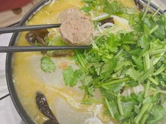 -肥汁米蘭香港米线(长宁来福士店)