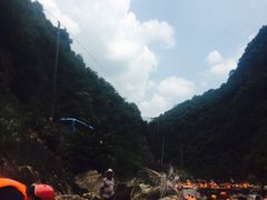 -安吉龙王山峡谷漂流