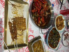 -老班长·小龙虾·鲜货烧烤大排档(金街美地店)