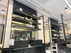 -HAIR CORNER