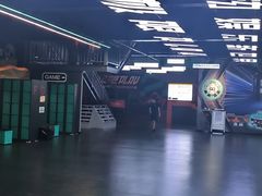 -极限PLAY运动娱乐新世界·团建派对潮玩休闲馆·室内蹦极高空游乐园