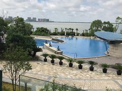 -上海滴水湖皇冠假日酒店