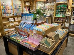 -猫的天空之城概念书店(苏州诚品店)