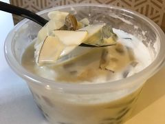 -志龙皇冠吃货椰子铺