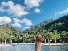 -腾冲洞山温泉村