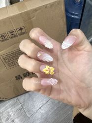 -晨·艺美甲美睫