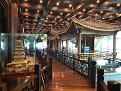 -华西龙希大酒店旅游观光区