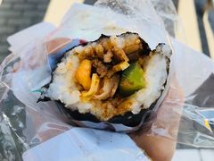 麻辣肥牛寿司卷-全家便利店(法华寺街店)