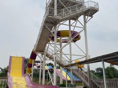 -黄河谷马拉湾海浪浴场