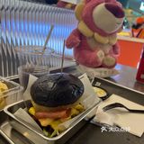 草莓熊被black burger香麻了!