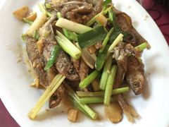 -香猪美食(中心店)
