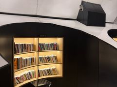 -涨巢·潮玩水疗局