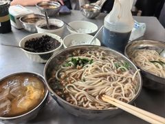 -正宗杨记普洱酸醋米线(总店)