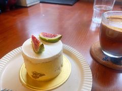 -Be Lived Cafe比例咖啡(摩天轮店)