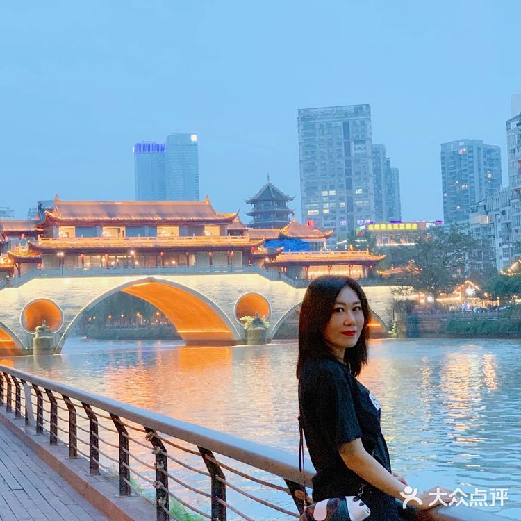 由当时布政使余一龙所建