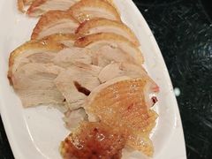 精品烤鸭-皇城根·鲁菜济南菜·吊炉烤鸭·炒鸡鱼头(济南旗舰店)