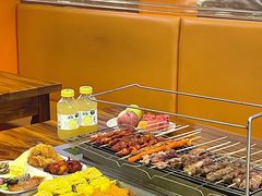 -哈尔滨小酒馆·鲜肉现穿自助烧烤(康新花园店)