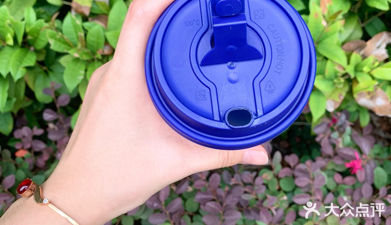 雨的咖啡日记｜从桂花拿铁里，喝到秋意盎然