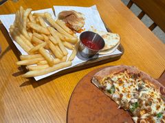 -Mr.Pizza米斯特比萨(苏州平江万达广场店)