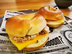 芝士吞拿鱼贝果-A30 BISTRO