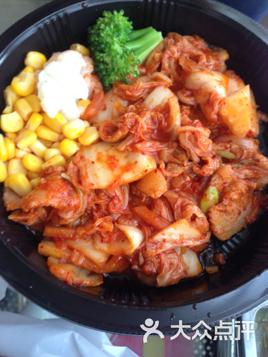 泡菜五花肉拌饭