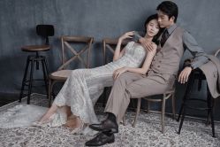 -雪中彩影婚纱摄影·微光艺术中心