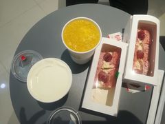 -奈雪的茶(亨特国际广场店)