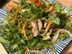 牛油果沙拉-花隐日本料理