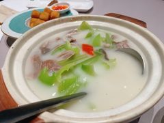 胡椒鱼腐鱼头汤-陶陶居酒家(第十甫路总店)