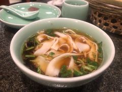 酸汤扯面-河东颐祥阁(世贸店)
