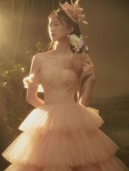 -艾米丽婚纱礼服