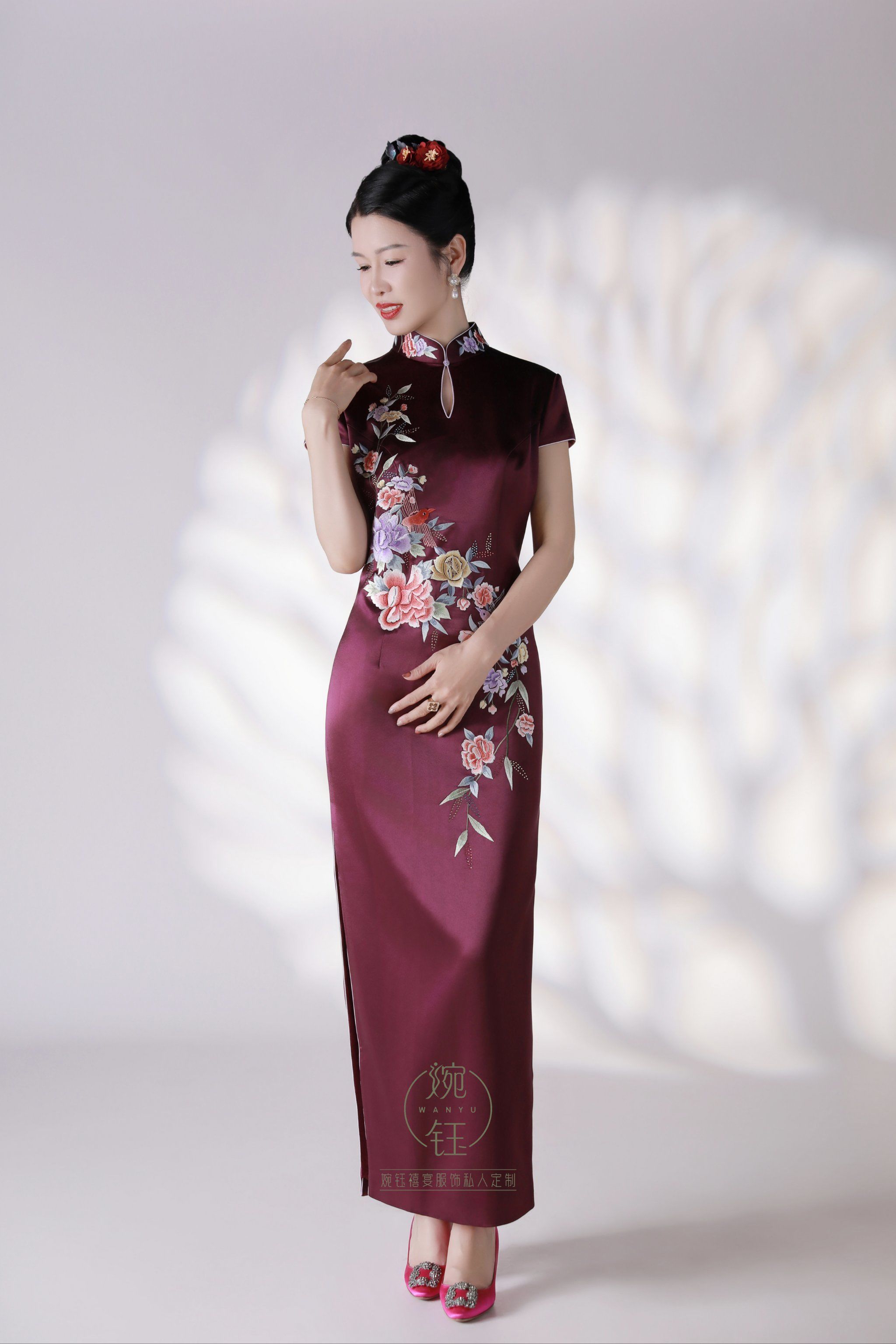 40 的妈妈婚礼穿这种旗袍怎么样