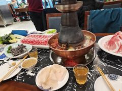 -楼外楼大刀肉传统火锅居(幸福街店)