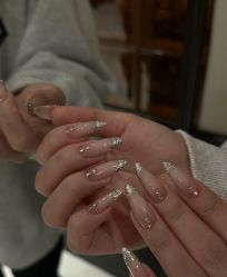 -猪猪女孩日式美睫美甲