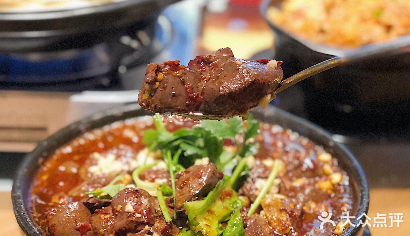 质朴又亮眼的川式砂锅菜